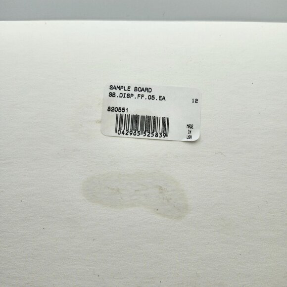 Yakima Bait Flatfish High Action Wiggling Plug Sample Display Board 820551 - Picture 3 of 3